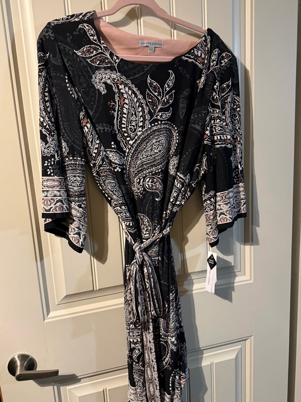 Sandra Darren Black Paisley Tie-Waist Maxi Dress with Blush Accents